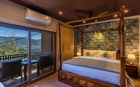 Stayvista At Residences By Tarika - Bonfire And Courtyard